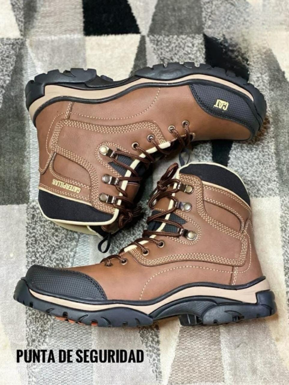 Botas industriales de seguridad Caterpillar para caballero