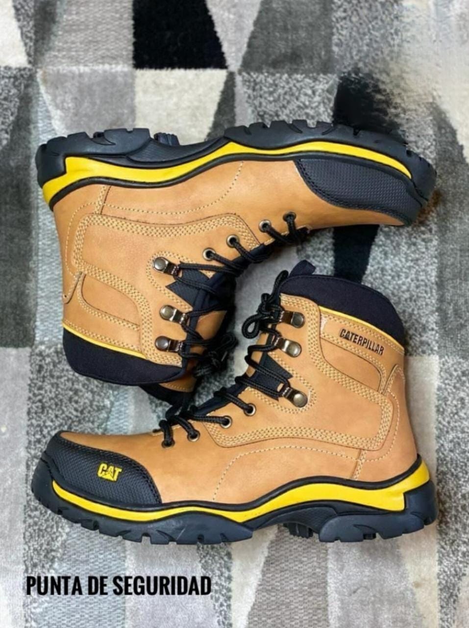 Botas industriales de seguridad Caterpillar para caballero